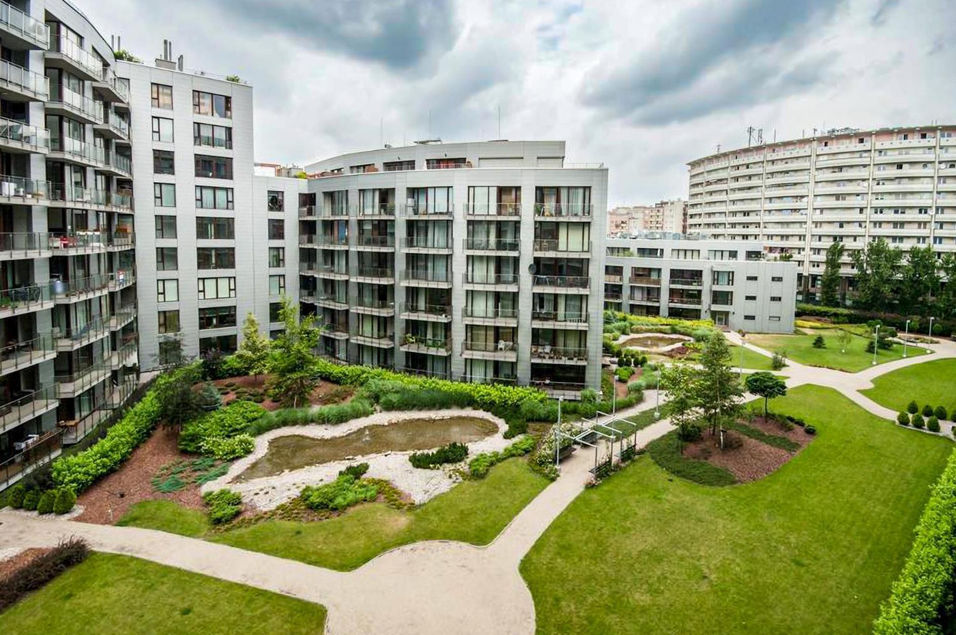 Triton Apartments In Варшава Экстерьер фото