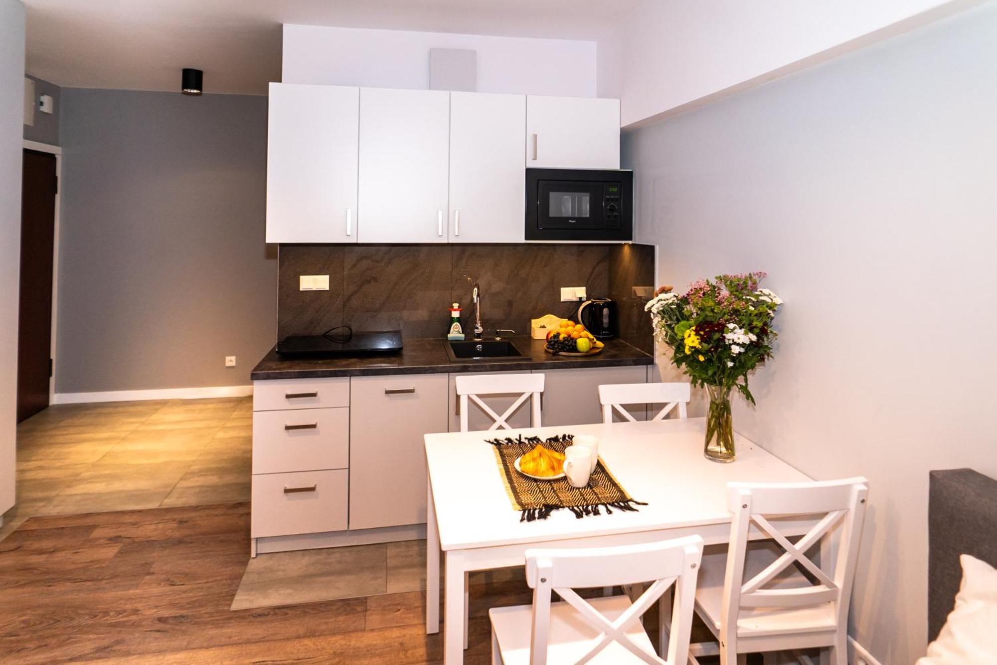 Triton Apartments In Варшава Экстерьер фото