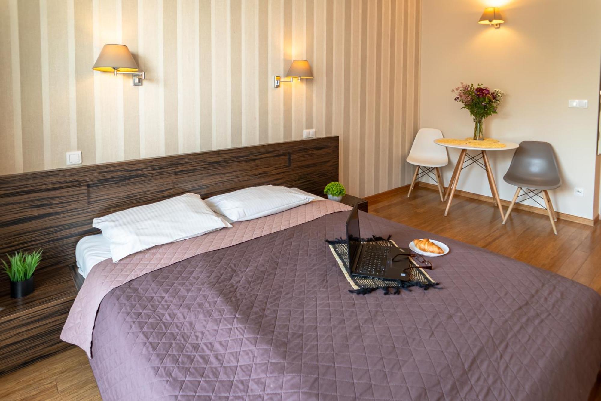 Triton Apartments In Варшава Номер фото