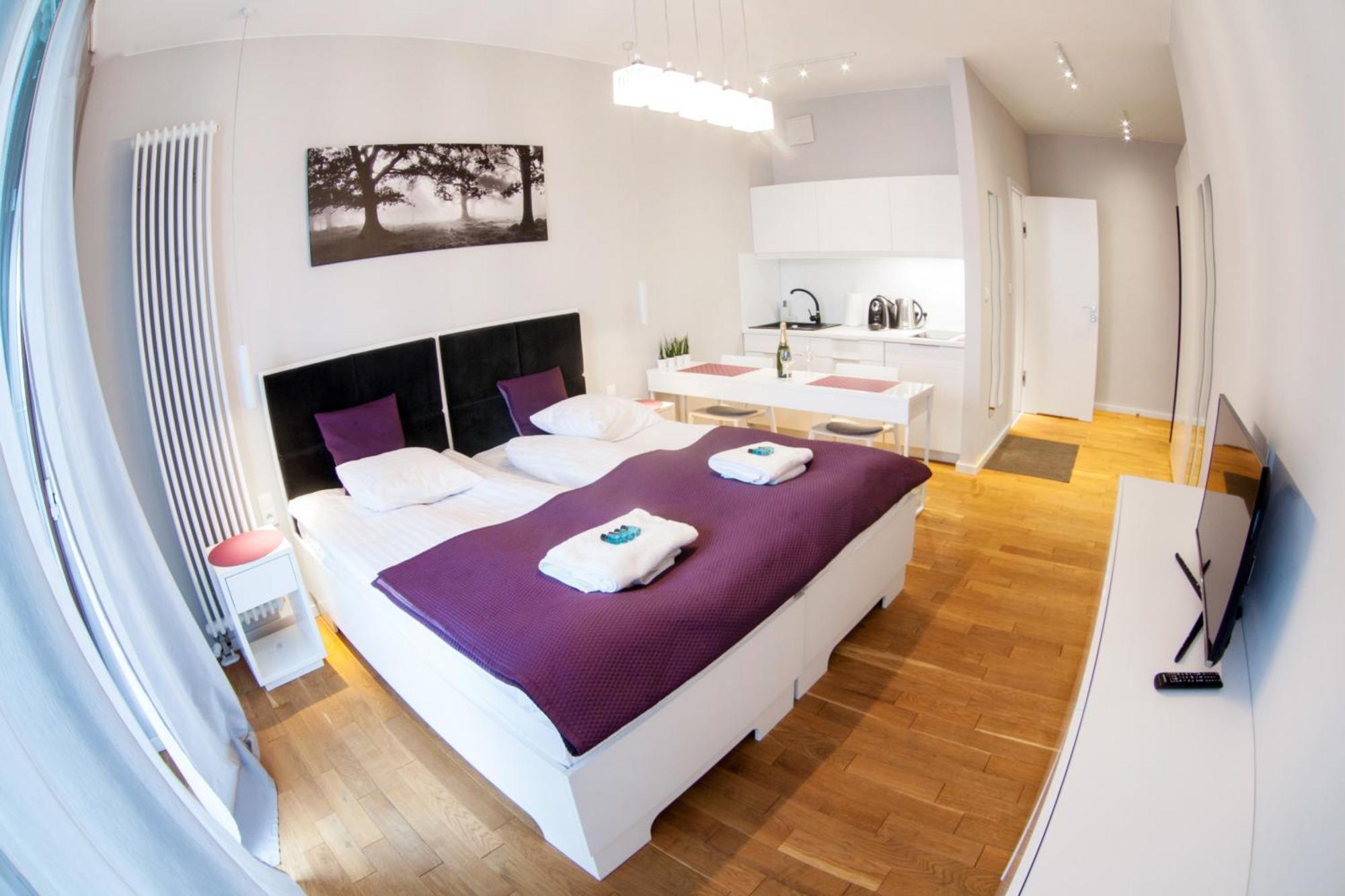 Triton Apartments In Варшава Экстерьер фото