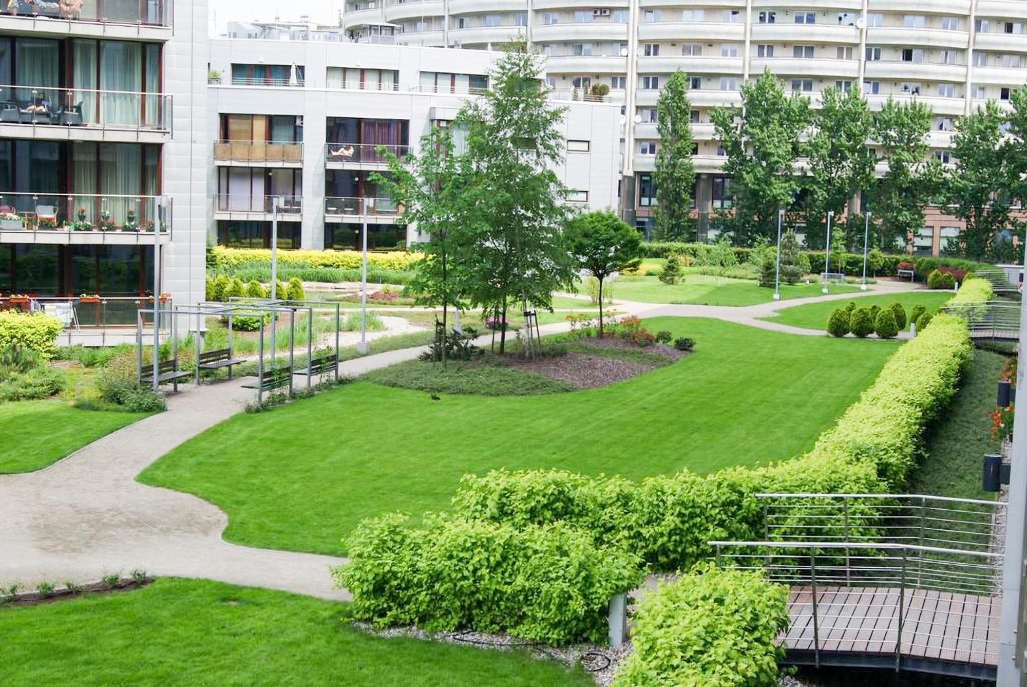 Triton Apartments In Варшава Экстерьер фото