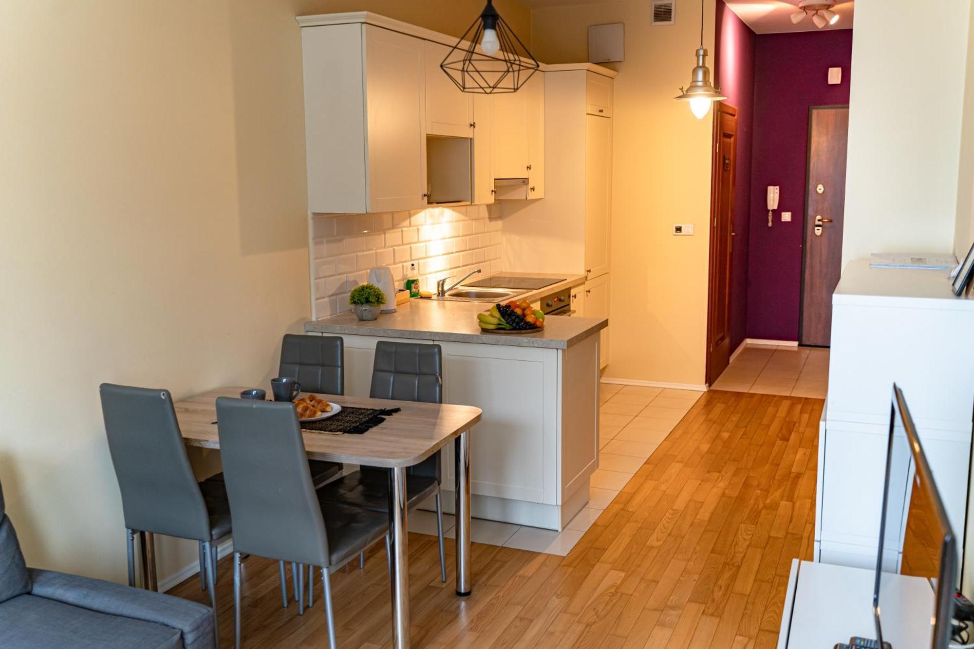 Triton Apartments In Варшава Номер фото